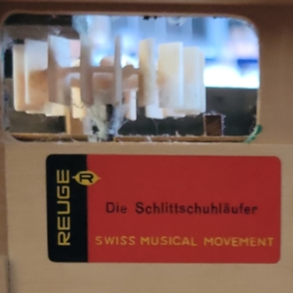 Vtg Reuge Wooden Swiss Chalet Music Jewelry Box Working Water Wheel - Picture 8 of 9